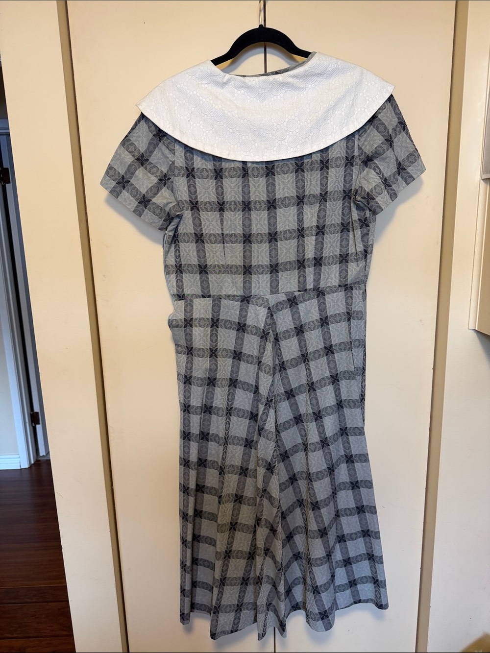 Vintage Blue & Grey Plaid Dress with White Sailor Collar - Picture 6 of 7